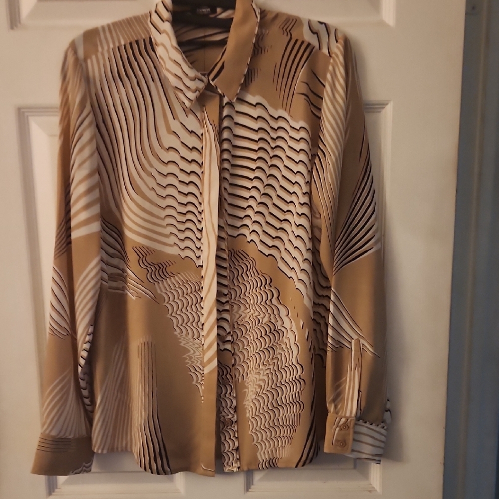 Express Tan and Cream Wave Pattern Shirt* NWT*